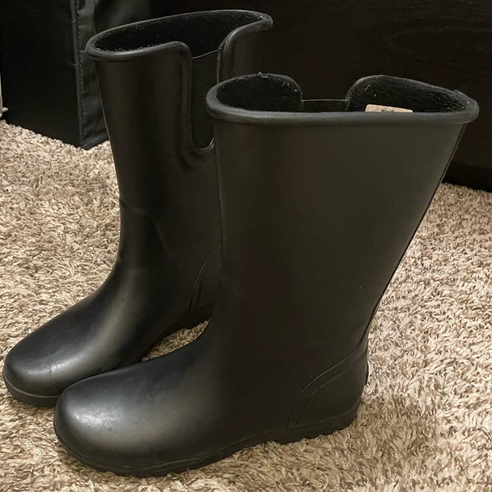 Sperry pull-on mid calf rain boots
